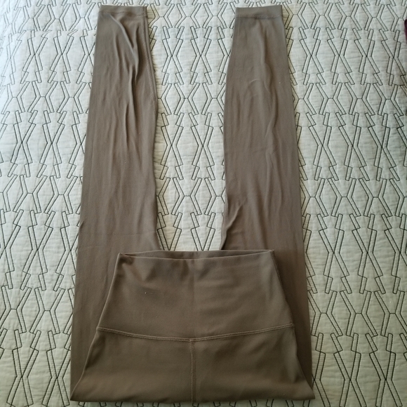 💚 LULULEMON Sage Green Align Pant 28" Sz 2 💚 - Picture 2 of 4